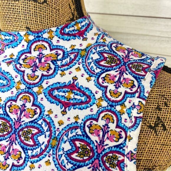 Sweet Tea’s by Pink Rose Mandala Mock Neck Sleeveless Top White Blue Small - Picture 5 of 11